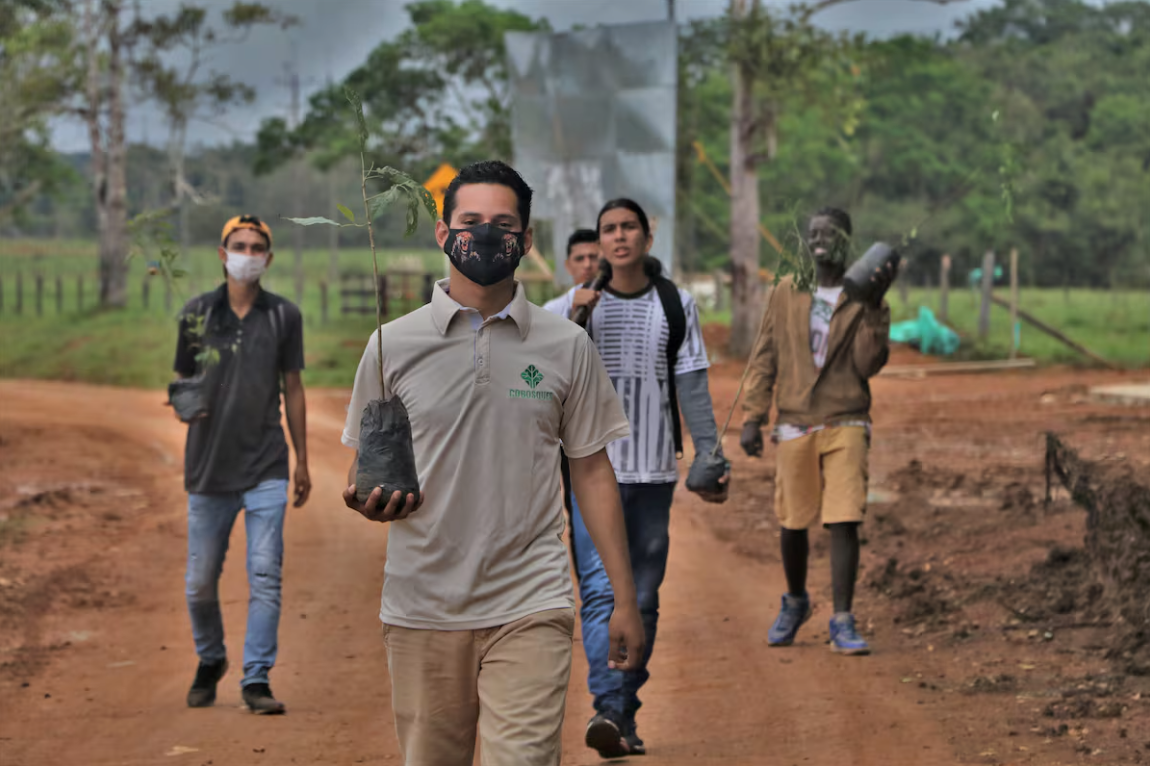 Escuela de guardianes: más de mil jóvenes para resguardar la ‘Capilla Sixtina’ de la Amazonia